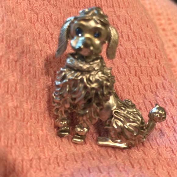 Vintage silver tone Poodle pin with crystal eyes - Picture 1 of 8